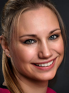 Dr. Janine Hallensleben